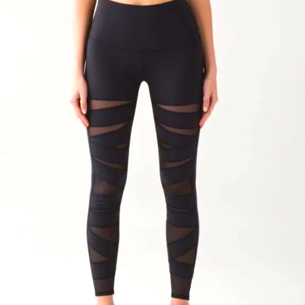 Wunder Under Tech Mesh Zig Zag - image 1